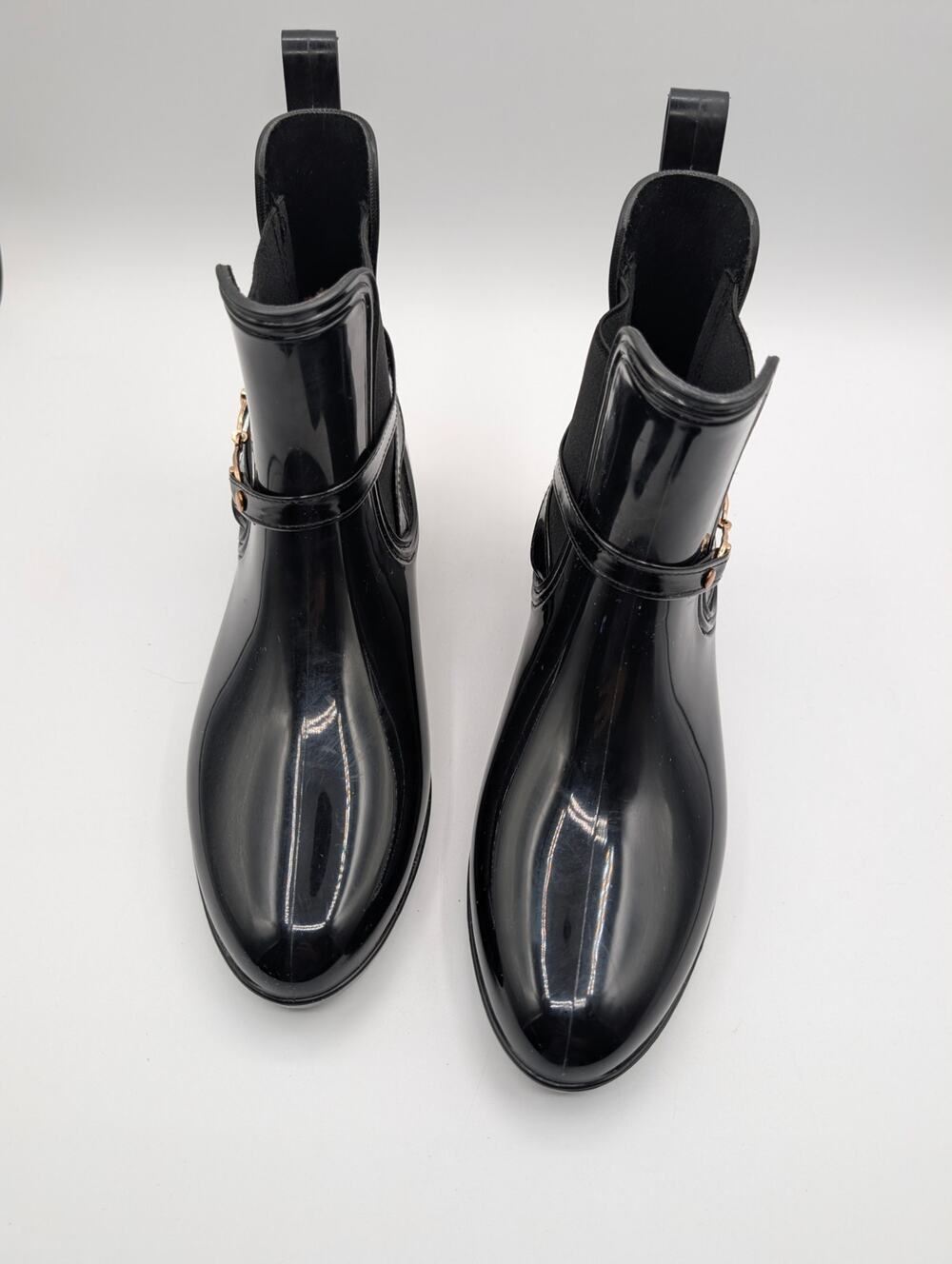 Lilly & Rose Black Glossy Chelsea Rain Boots Gold Horsebit Size 8 (EU 39)